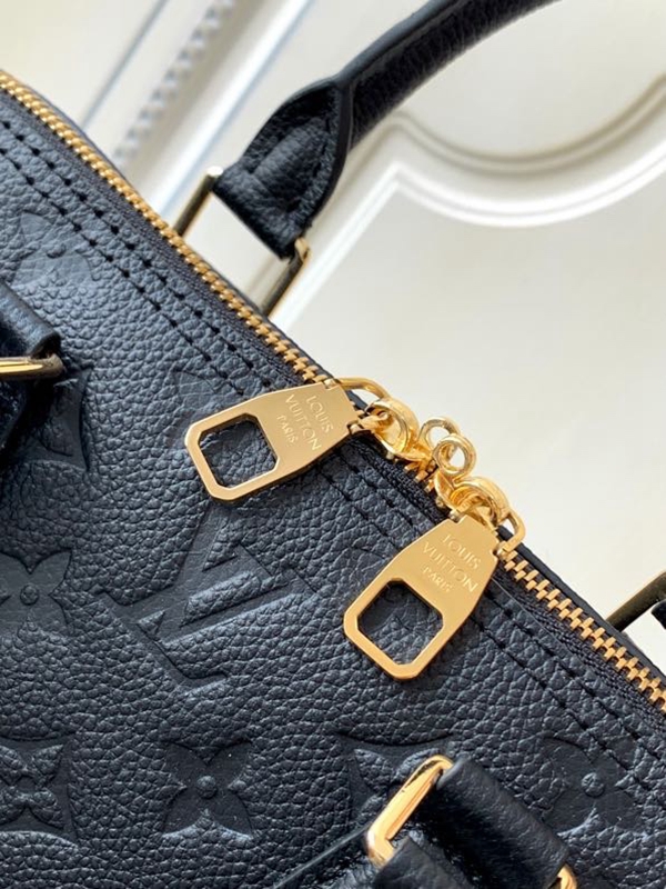 ルイヴィトンバッグ角部分ディテール